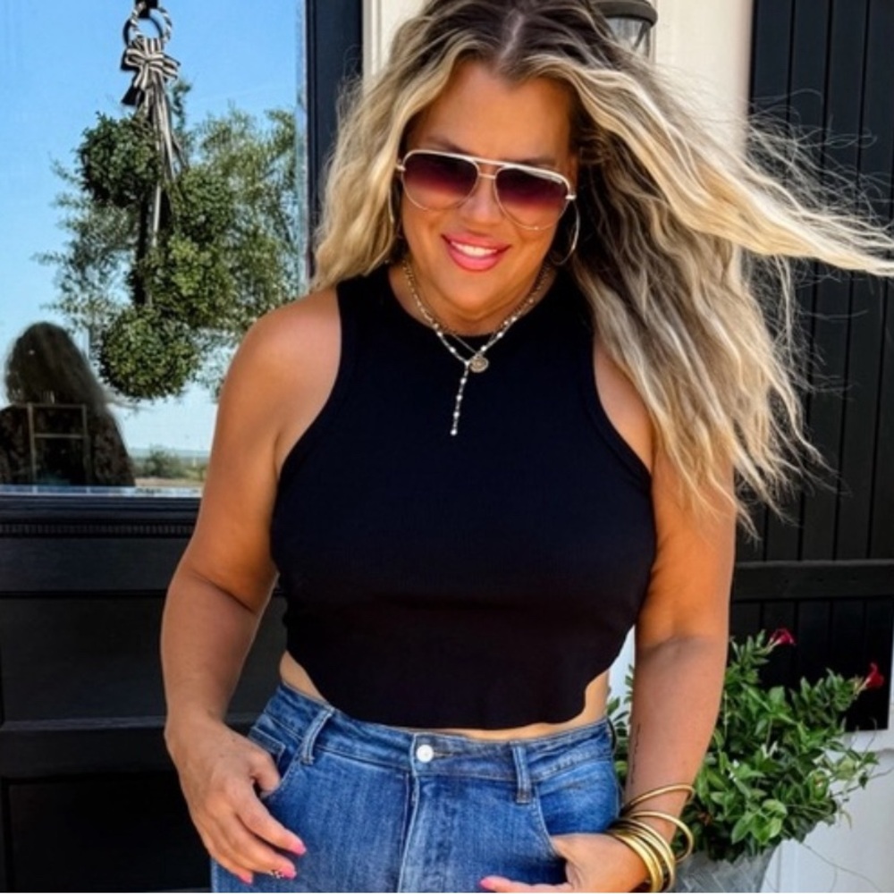 Sassy Ribbed Basic Cropped Racerback Tank in Black | LG/XL